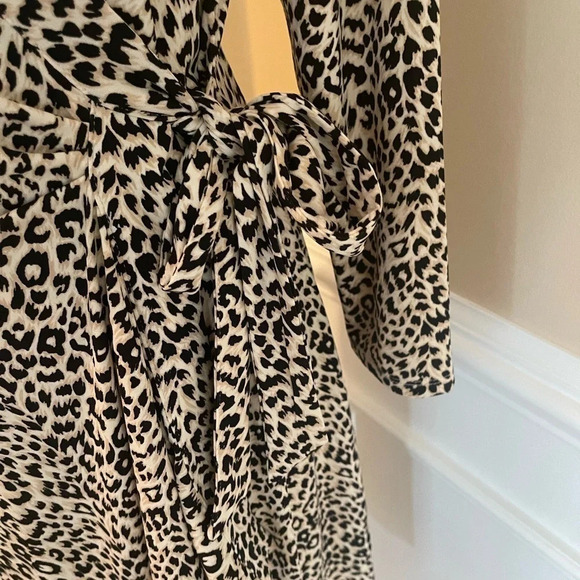 BCBGMaxAzria Leopard Print Faux Wrap Dress Size Medium - Picture 5 of 8